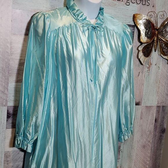 Vintage At Home Wear Sz L 16/18 Ice Blue Satin Zip Robe Ruffle Neck Pockets 1024 - Picture 4 of 10